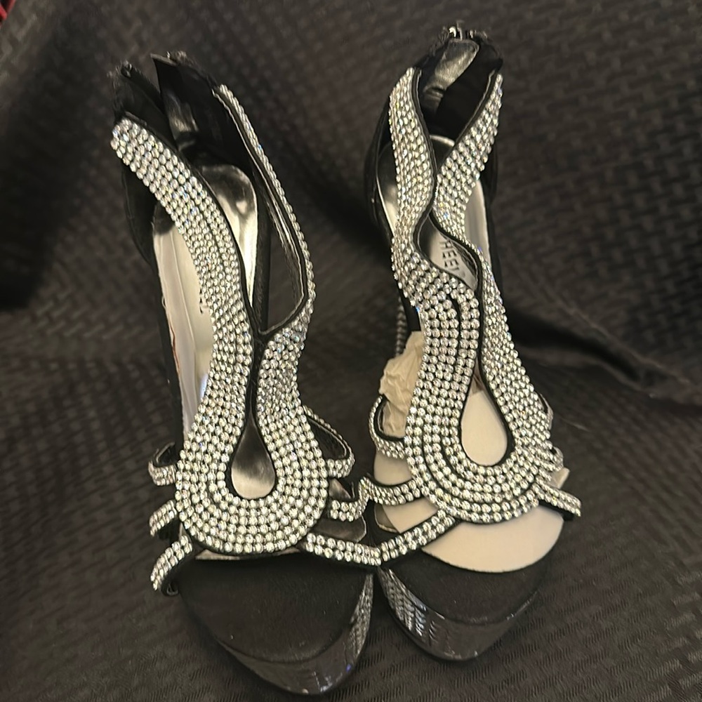 Beauty Heel Black 6” Stilettos